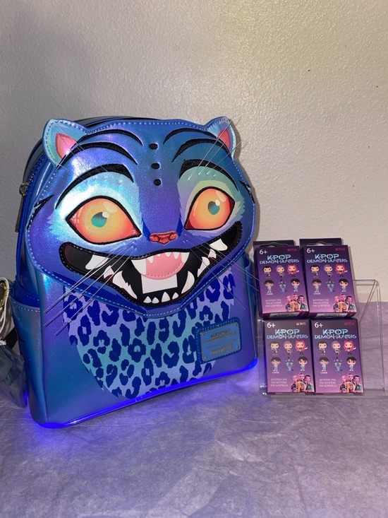 Loungefly Handbags - Exclusive Loungefly KPop Demon Hunters Derpy Light Up Glow Mini Backpack & Pins